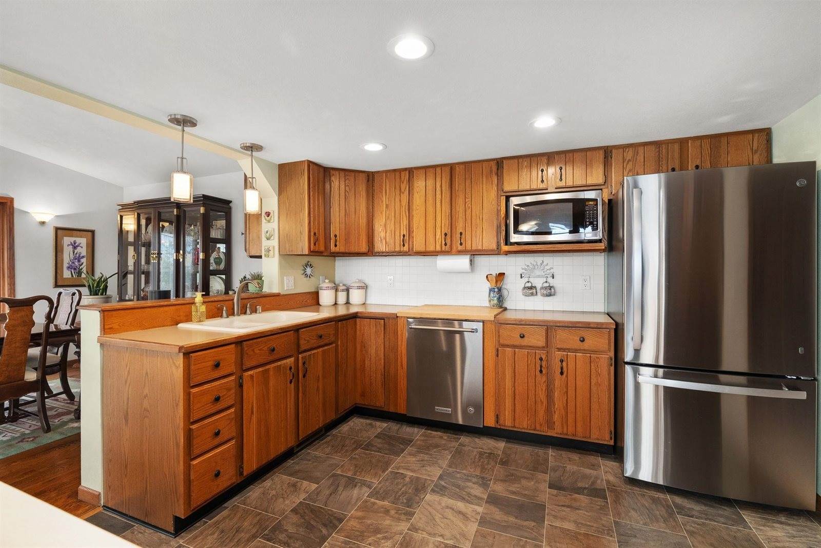 6460 Cooke, Mazomanie, WI 53560