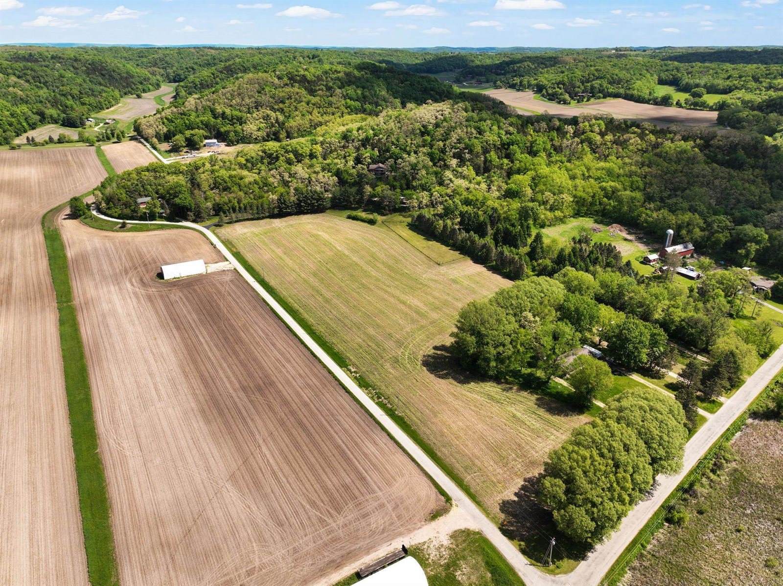 6460 Cooke, Mazomanie, WI 53560