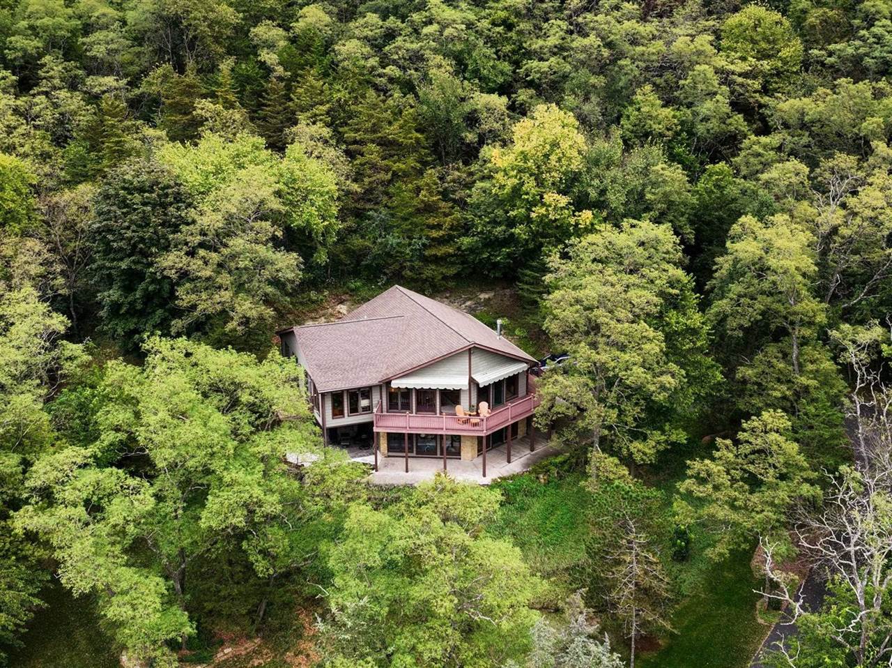 6460 Cooke, Mazomanie, WI 53560