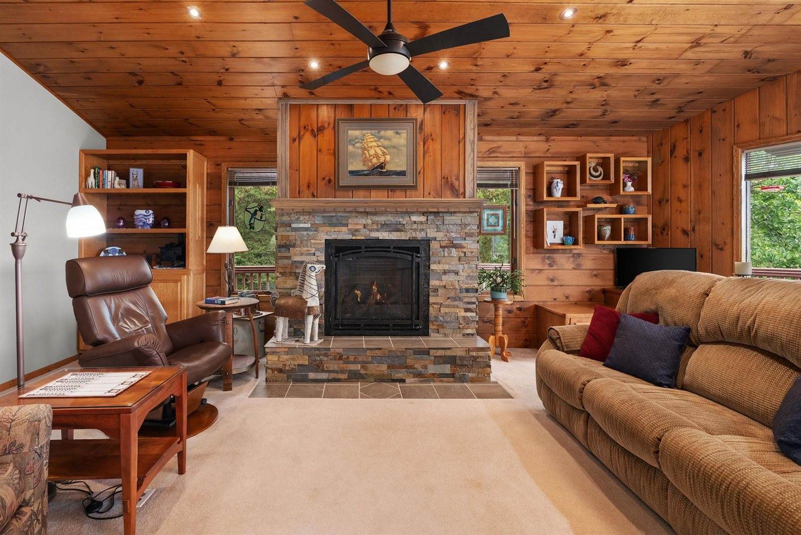 6460 Cooke, Mazomanie, WI 53560