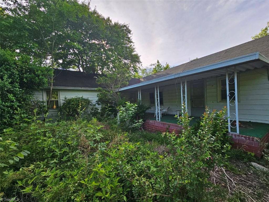 7291 Nc Highway 65, Belews Creek, NC 27009