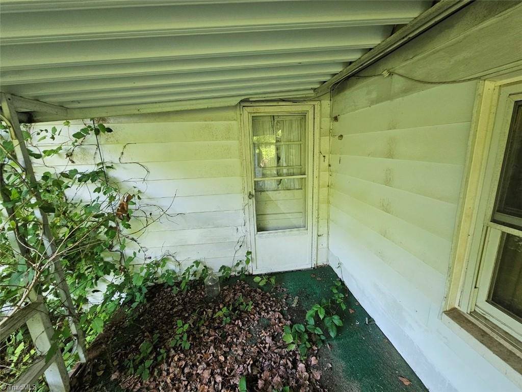 7291 Nc Highway 65, Belews Creek, NC 27009