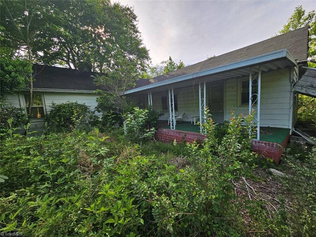 7291 Nc Highway 65, Belews Creek, NC 27009