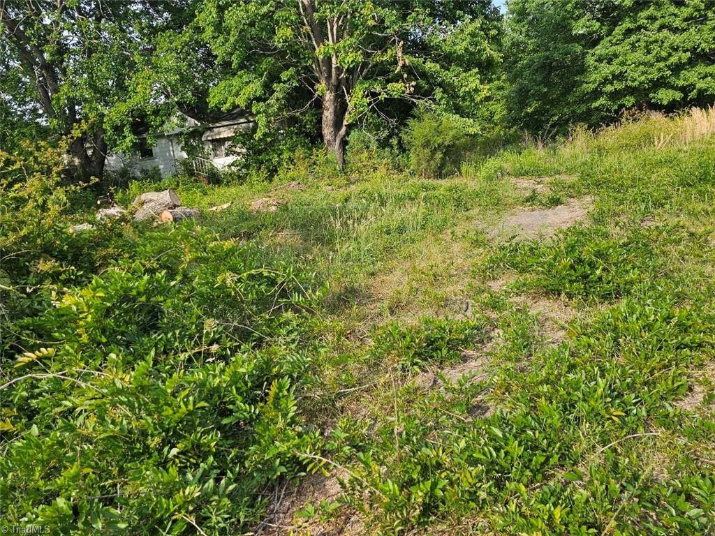 7291 Nc Highway 65, Belews Creek, NC 27009
