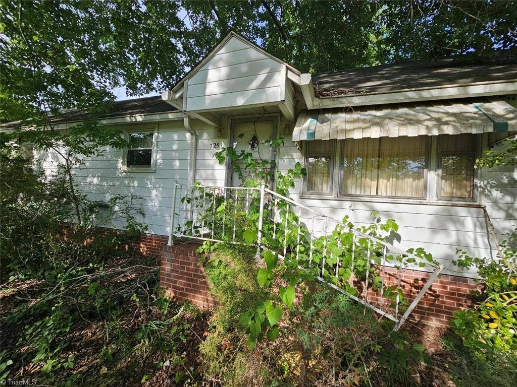 7291 Nc Highway 65, Belews Creek, NC 27009