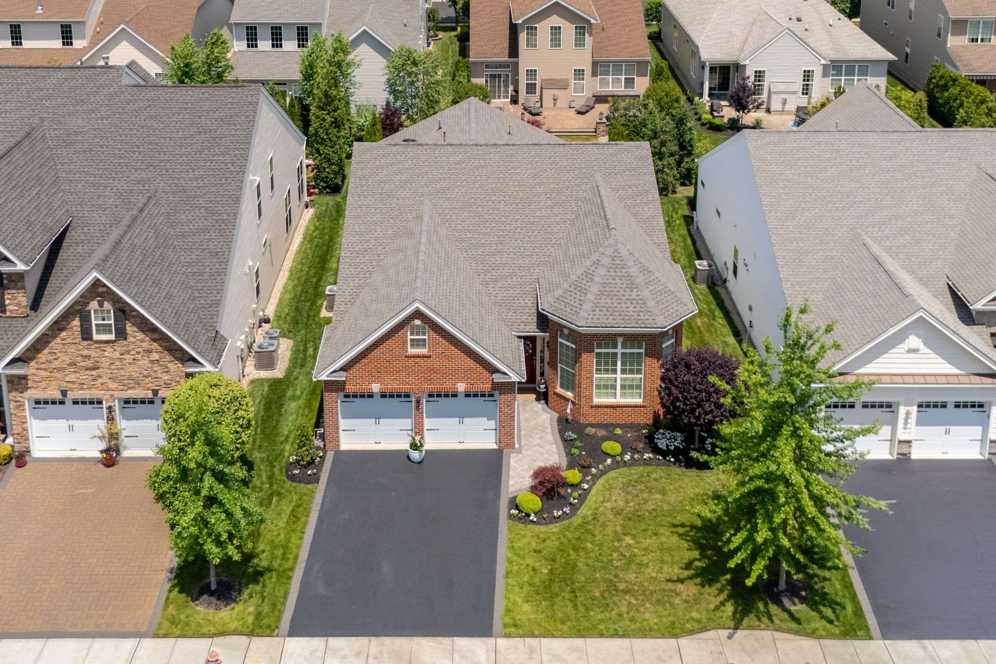 25 Northcrest Dr, Tinton Falls, NJ 07724
