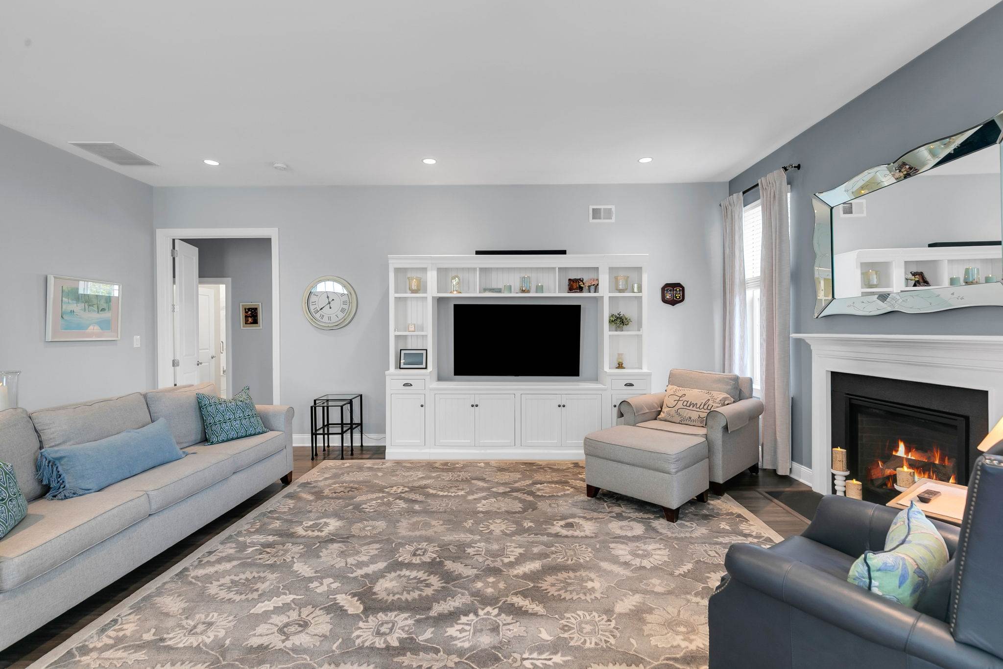 25 Northcrest Dr, Tinton Falls, NJ 07724