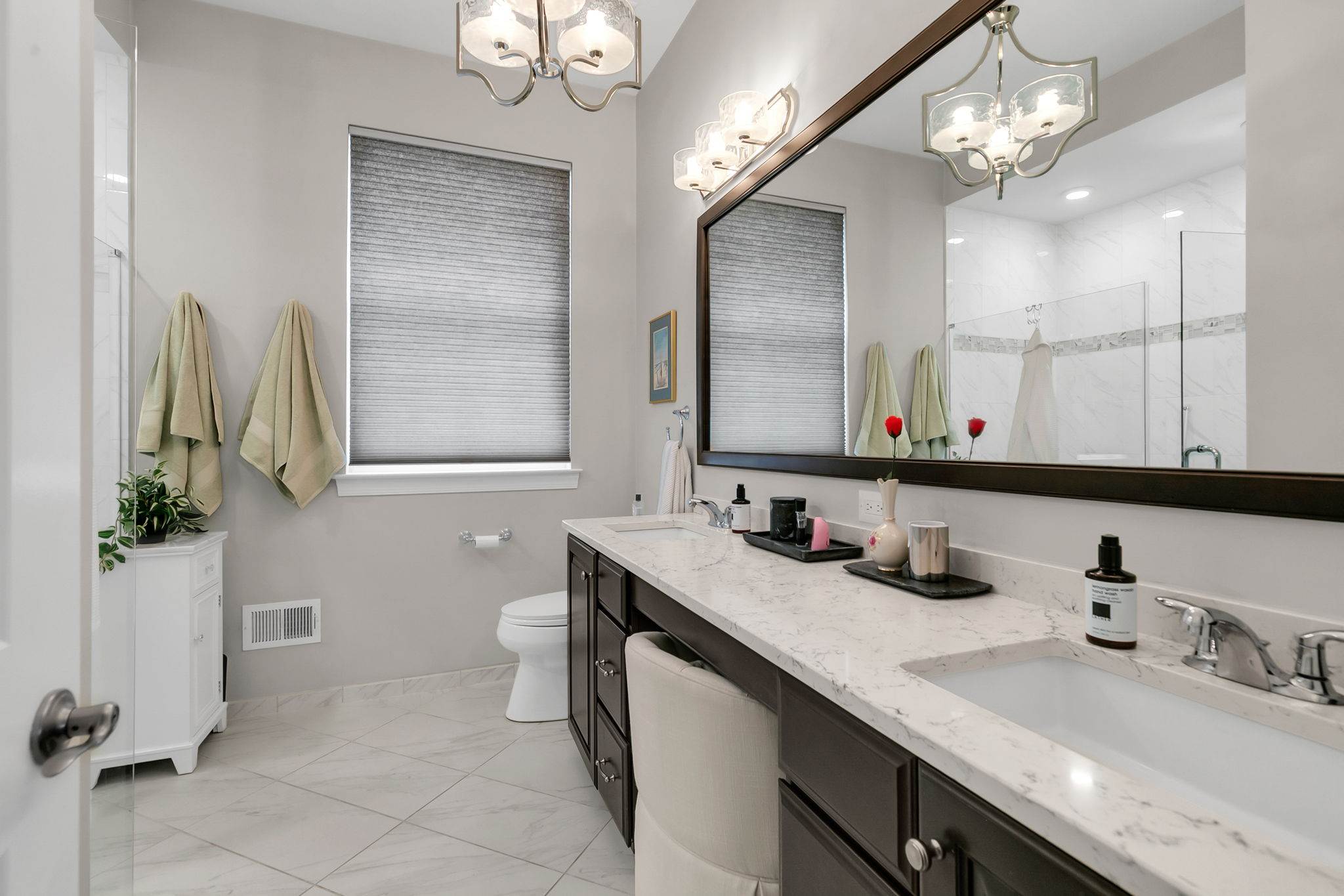 25 Northcrest Dr, Tinton Falls, NJ 07724