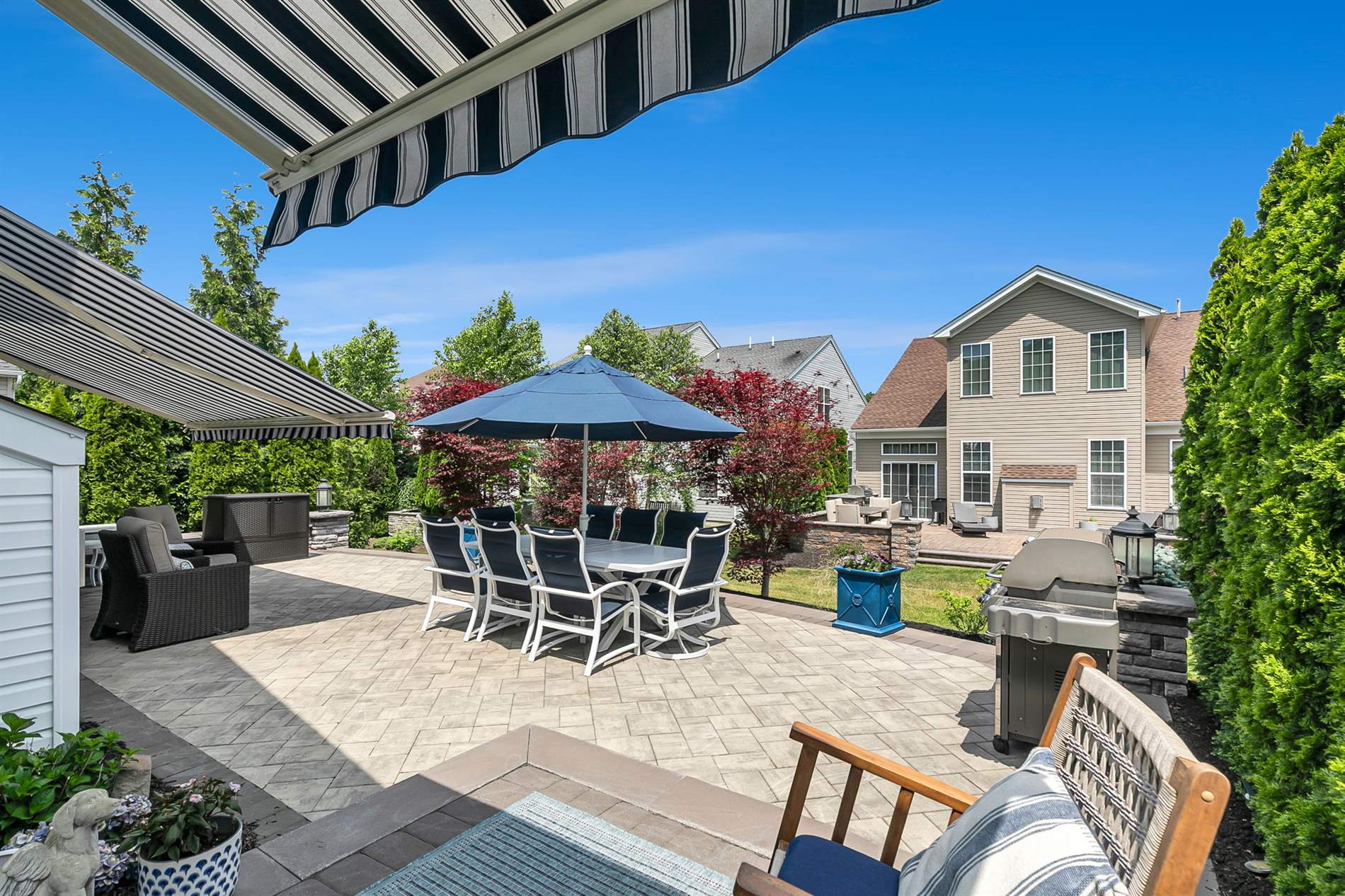 25 Northcrest Dr, Tinton Falls, NJ 07724