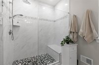 25 Northcrest Dr, Tinton Falls, NJ 07724