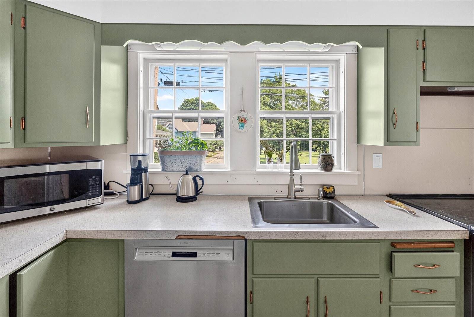 420 French Street, Bangor, ME 04401