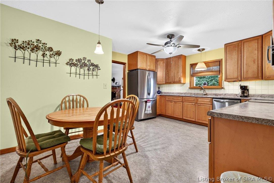 2460 North Highway 11 SE, Elizabeth, IN 47117
