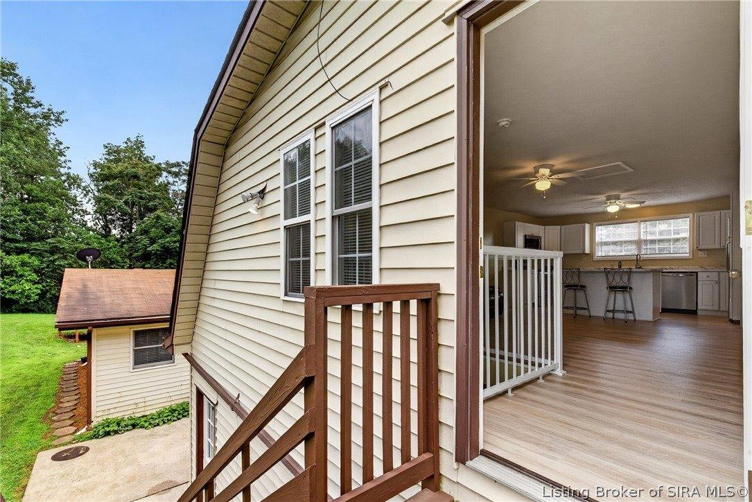 2460 North Highway 11 SE, Elizabeth, IN 47117