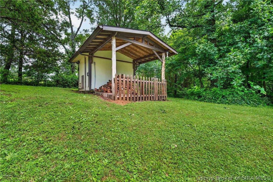 2460 North Highway 11 SE, Elizabeth, IN 47117