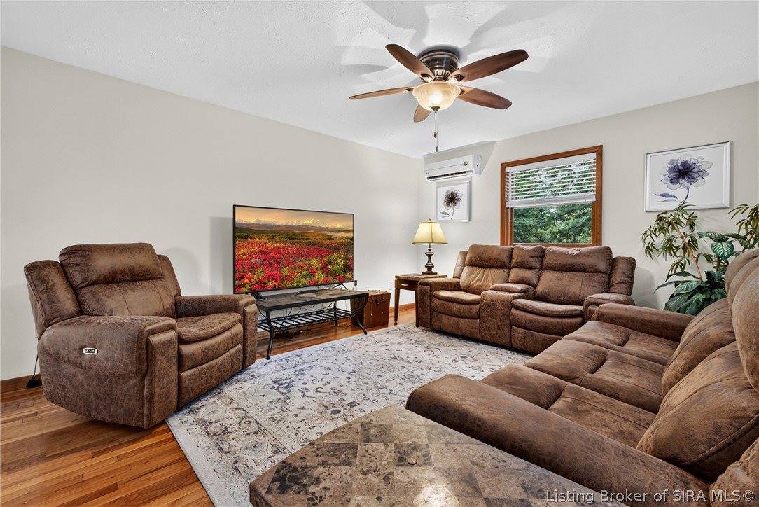 2460 North Highway 11 SE, Elizabeth, IN 47117