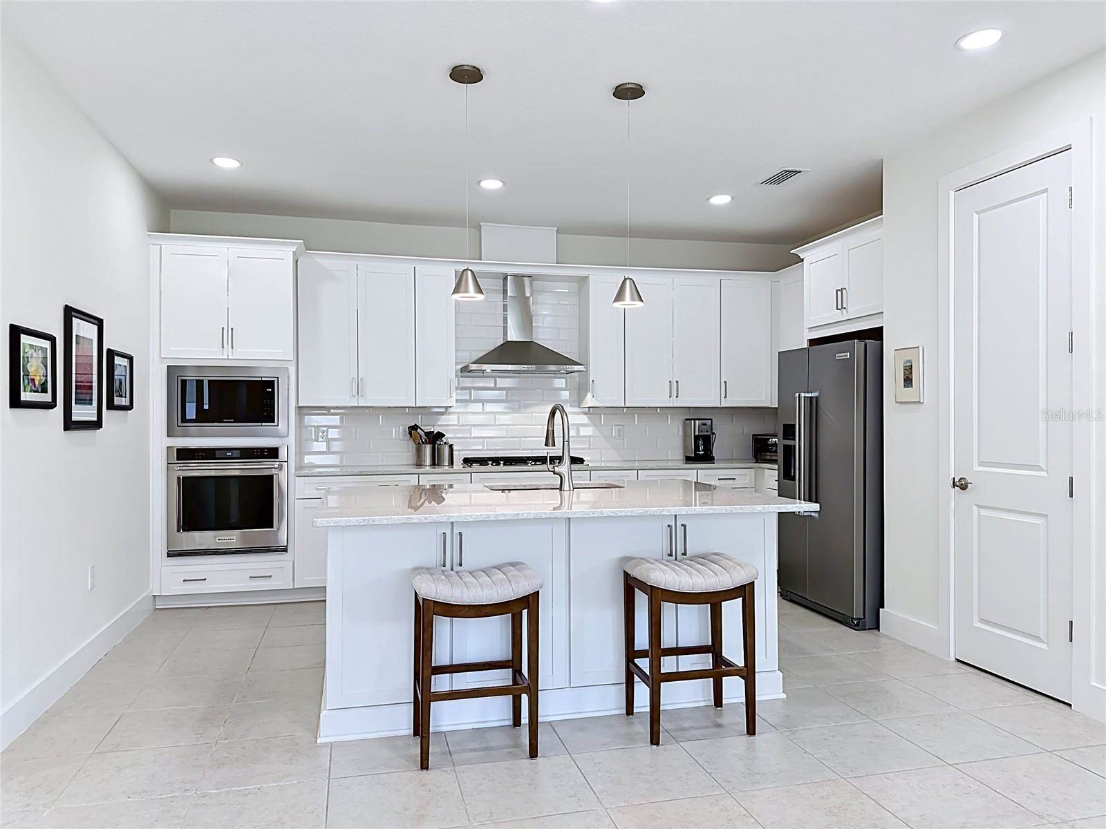 18604 Dayspring Place, Venice, FL 34293
