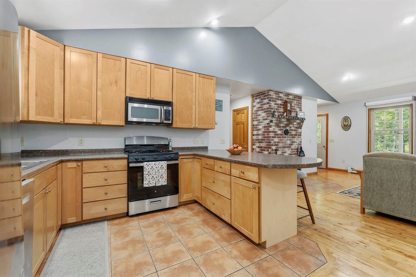 32 Fieldstone Drive, West Gardiner, ME 04345