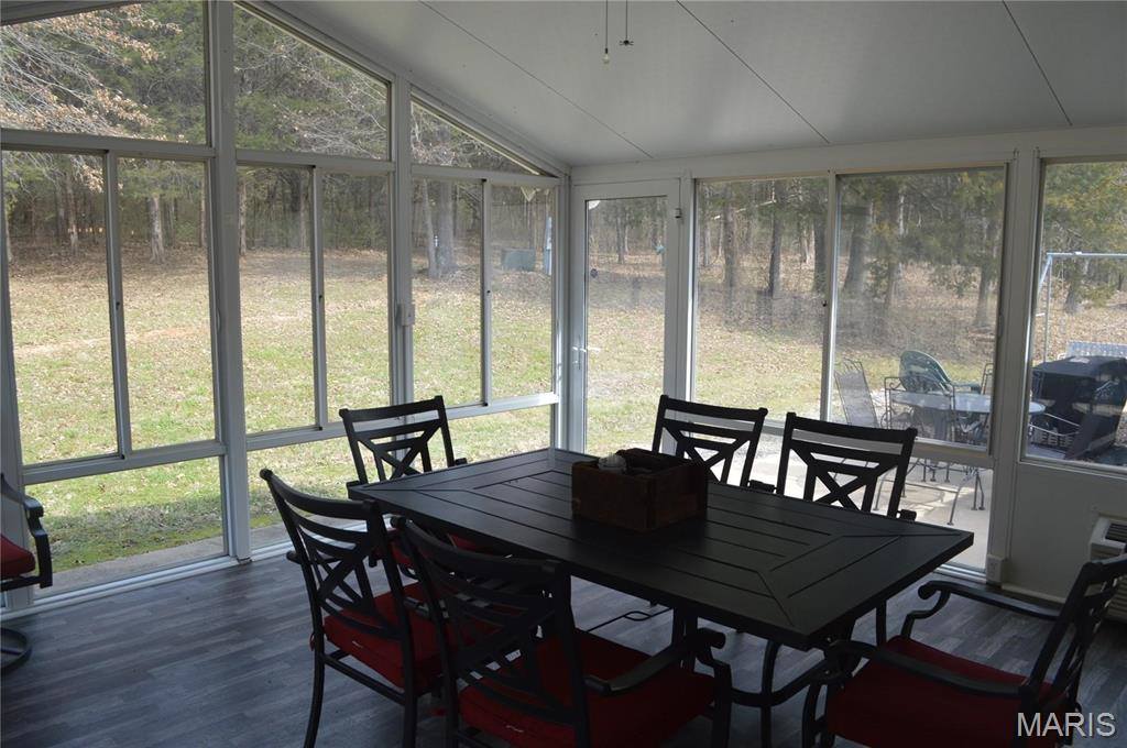 222 Scanland Farm Road, Montgomery City, MO 63361