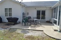 222 Scanland Farm Road, Montgomery City, MO 63361