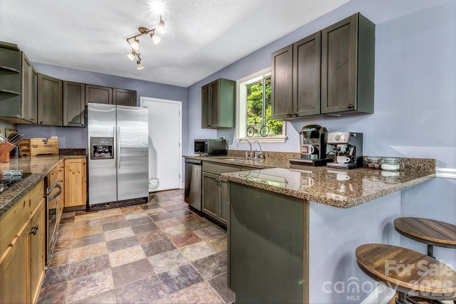 125 Hondah Boulevard, Brevard, NC 28712
