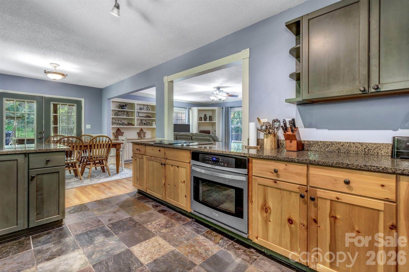 125 Hondah Boulevard, Brevard, NC 28712
