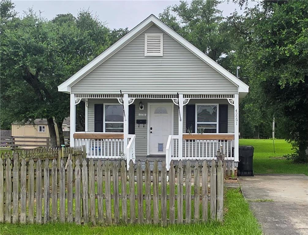 42291 Joshua Drive, Ponchatoula, LA 70454