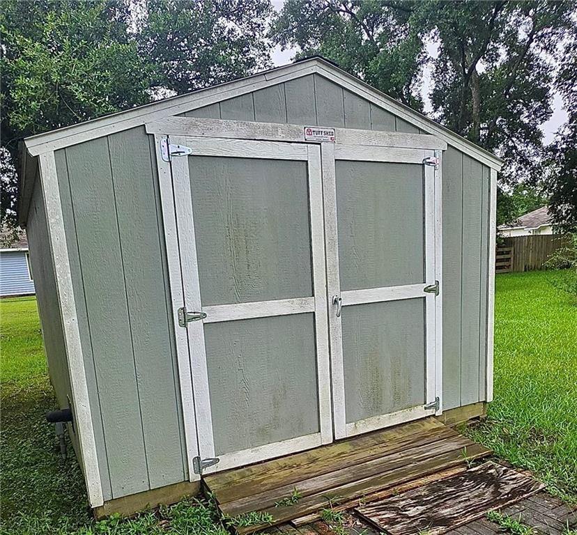 42291 Joshua Drive, Ponchatoula, LA 70454