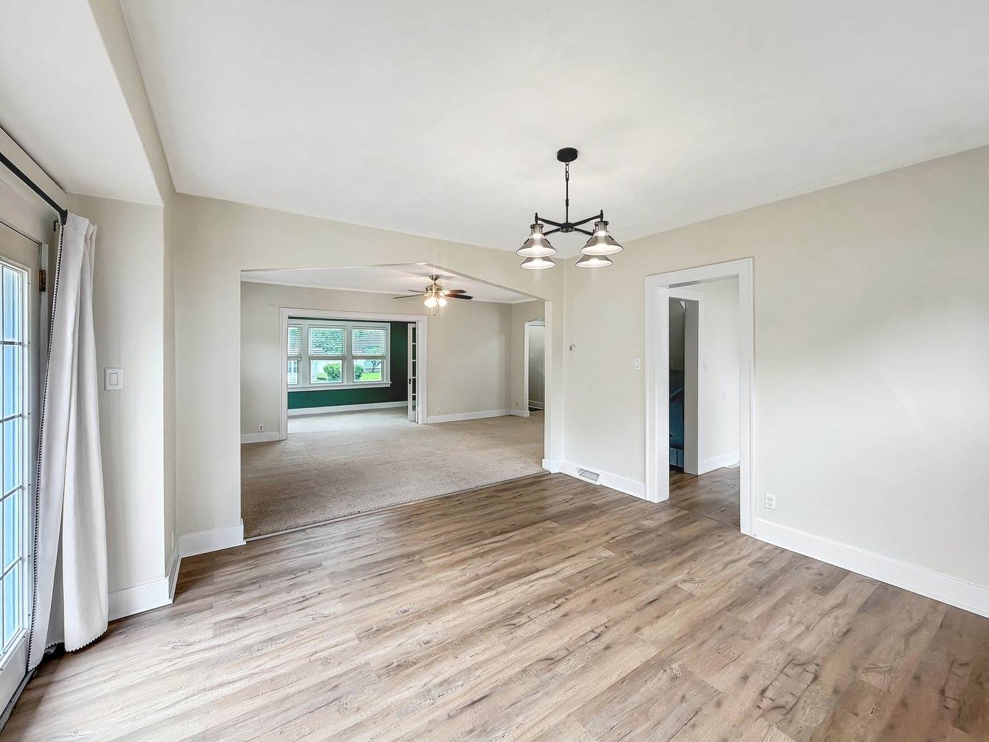 904 South Mckinley Avenue, Freeport, IL 61032