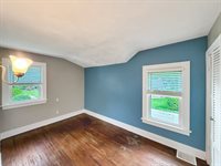904 South Mckinley Avenue, Freeport, IL 61032