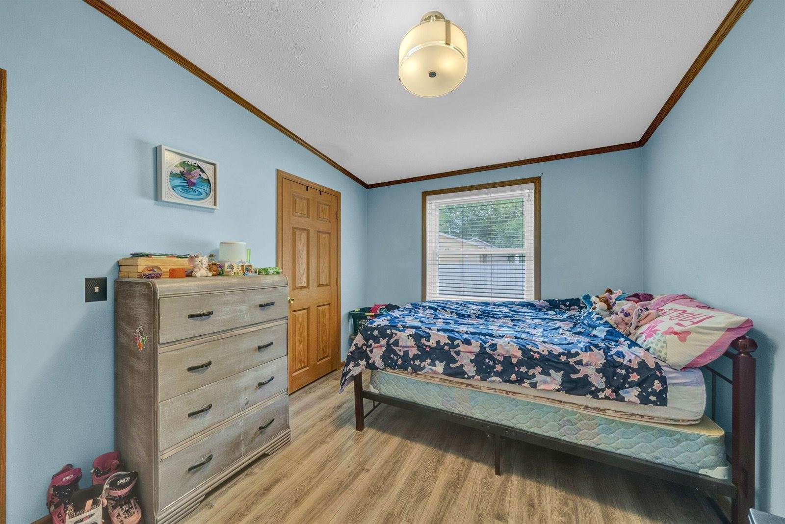 302 Redwine Drive, Houghton Lake, MI 48629