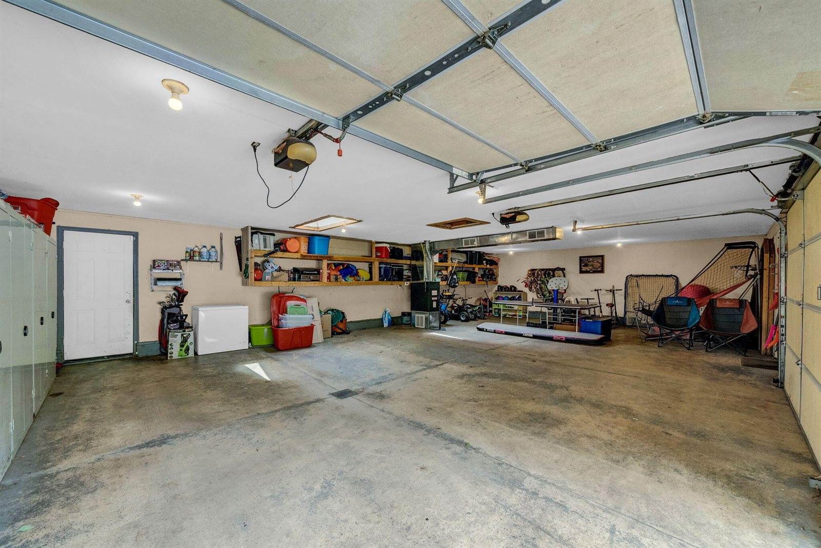 302 Redwine Drive, Houghton Lake, MI 48629