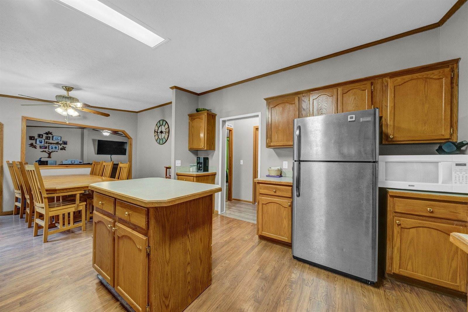 302 Redwine Drive, Houghton Lake, MI 48629