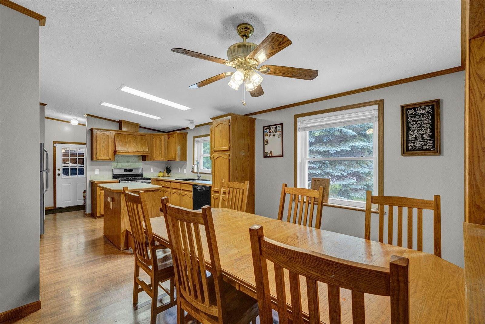 302 Redwine Drive, Houghton Lake, MI 48629