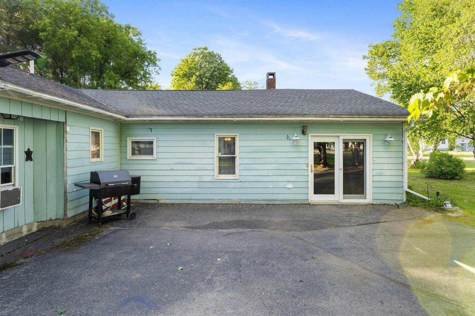 4 Mann Street, Howland, ME 04448