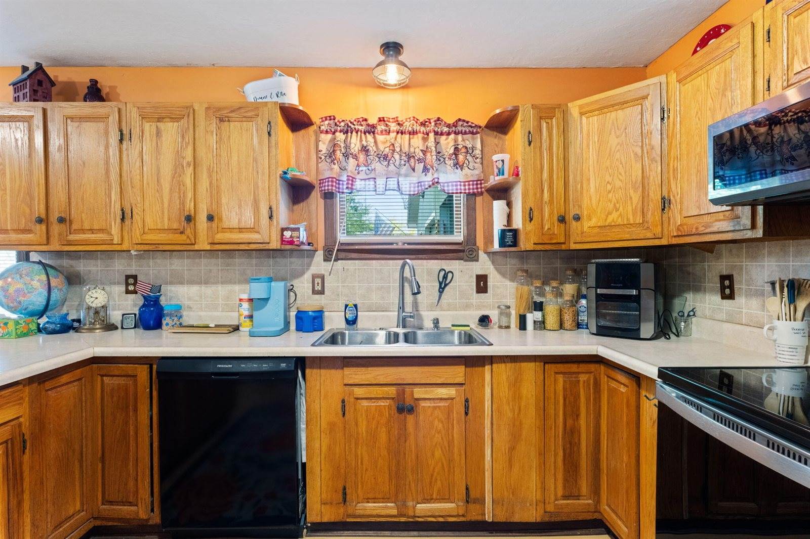 4 Mann Street, Howland, ME 04448