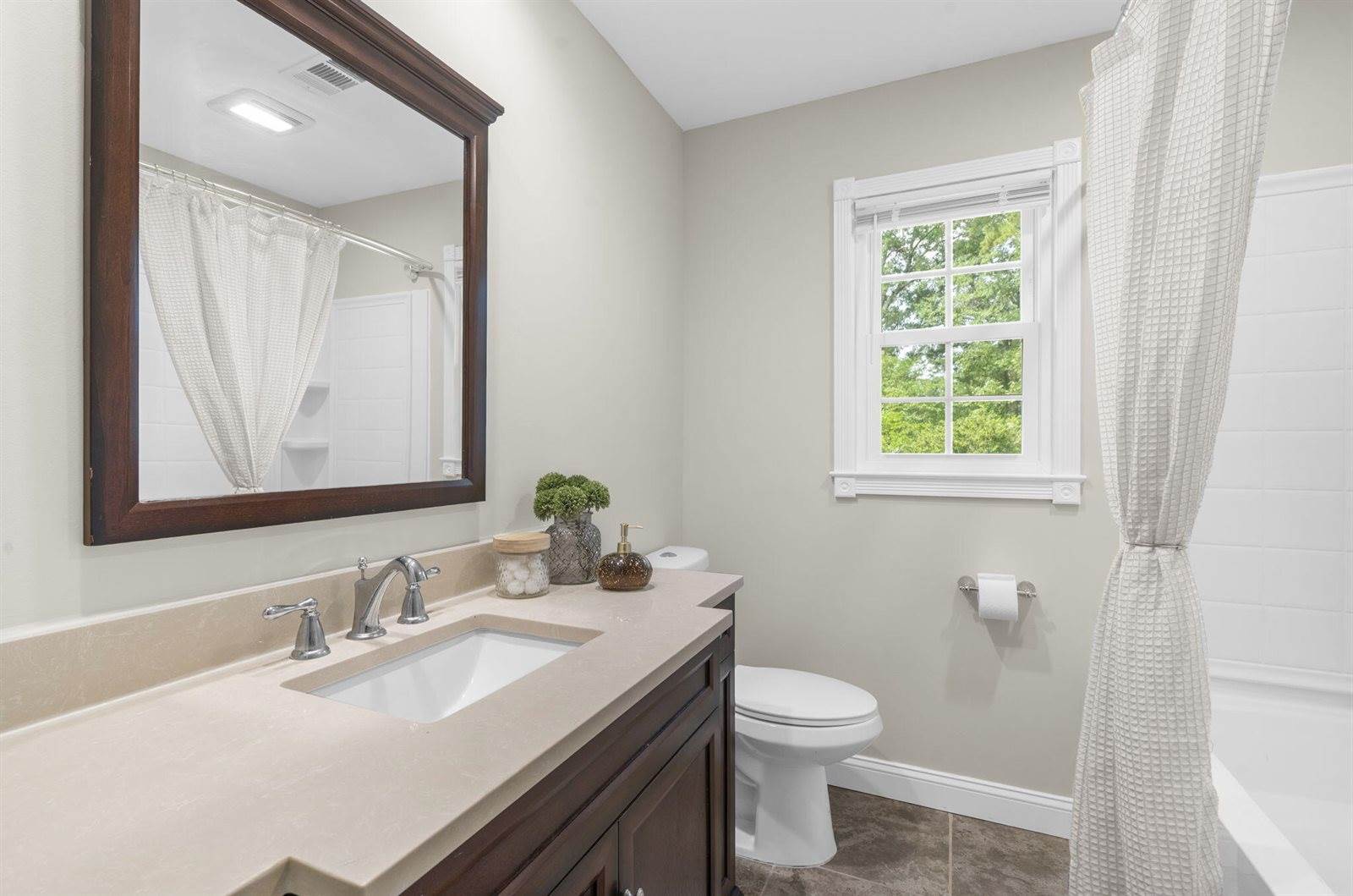 104 Greendale Court, Summerville, SC 29485