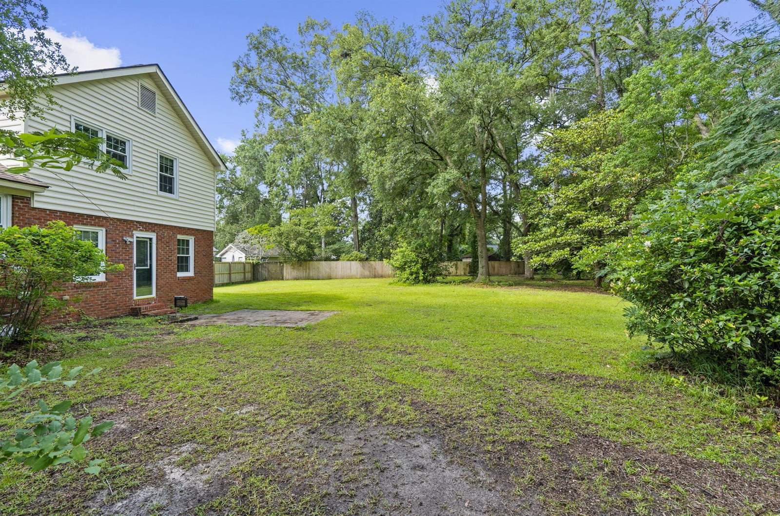104 Greendale Court, Summerville, SC 29485