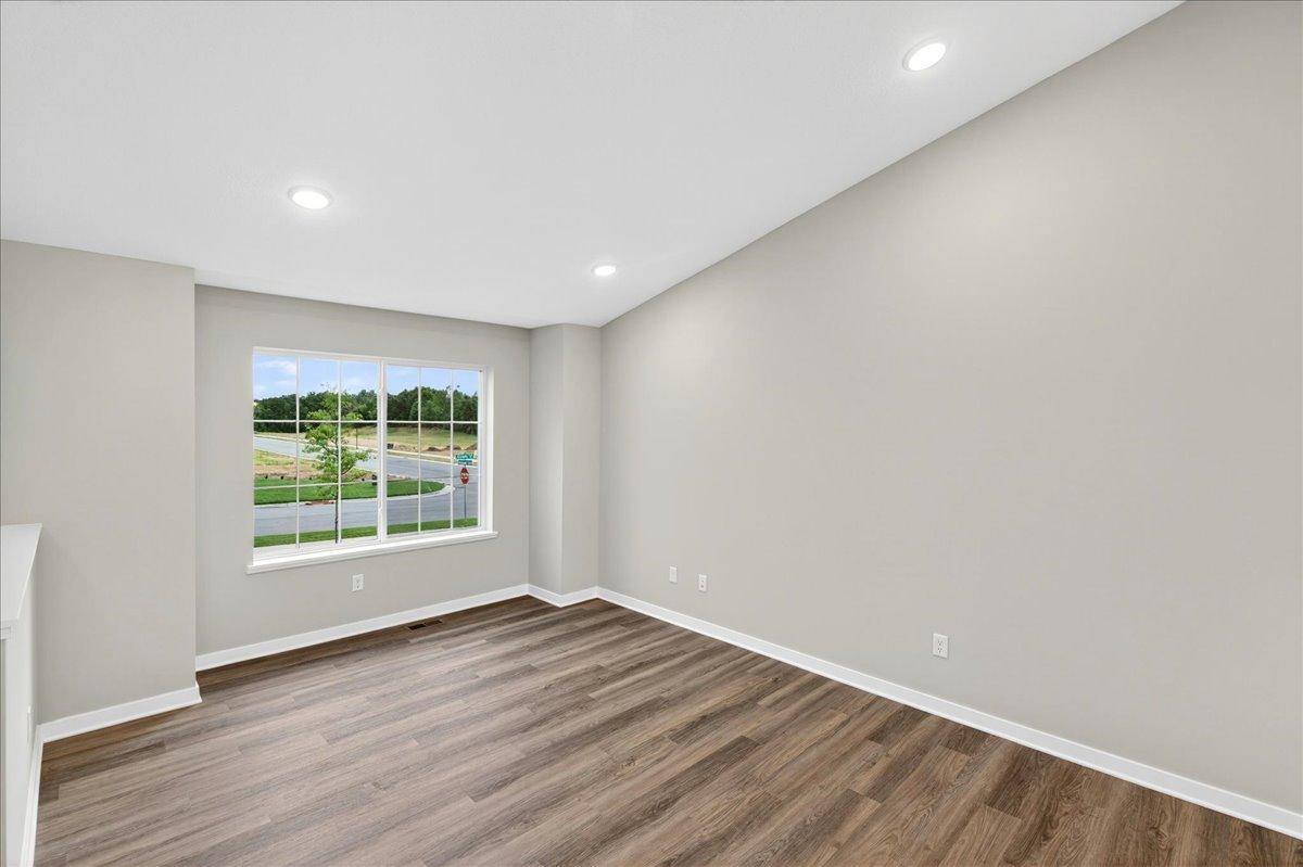 37524 Greenway Avenue, North Branch, MN 55056