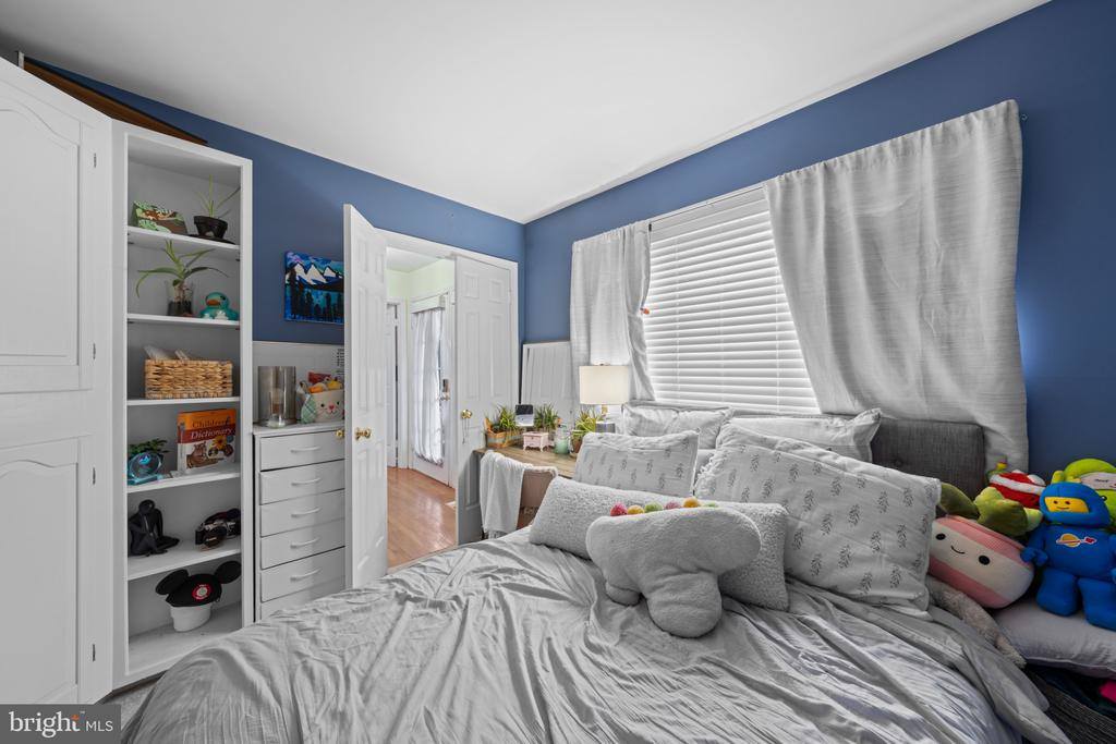 20668 Highland Hall Drive, Gaithersburg, MD 20886
