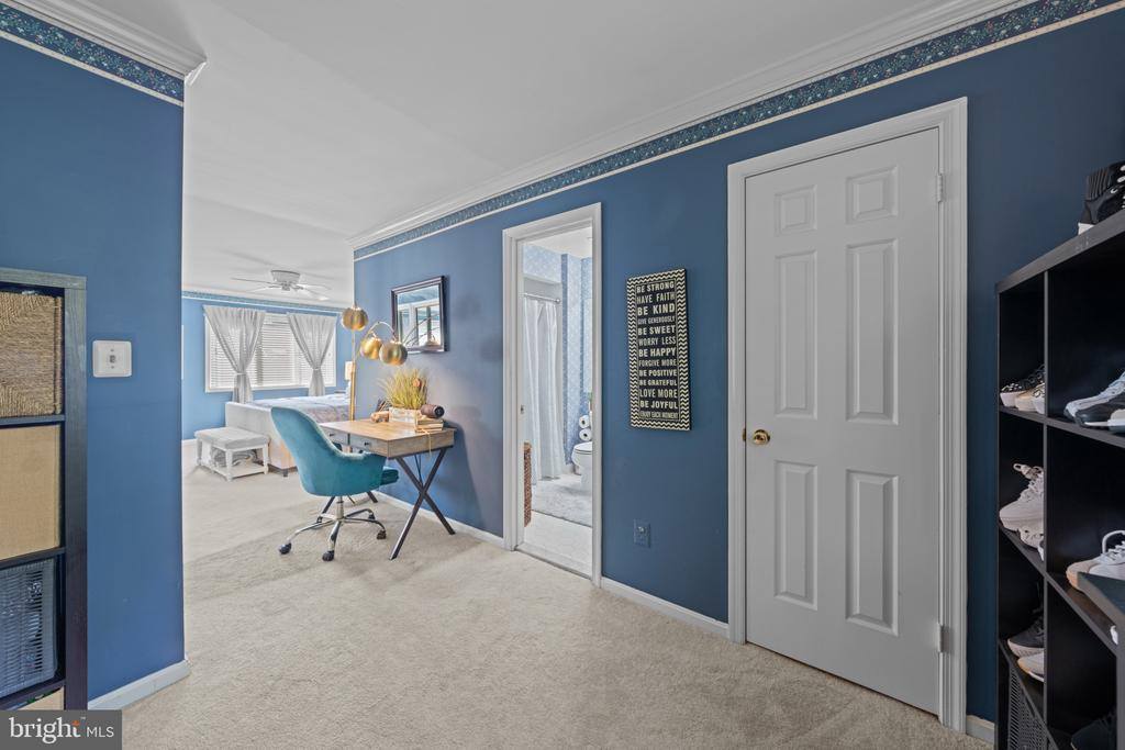 20668 Highland Hall Drive, Gaithersburg, MD 20886