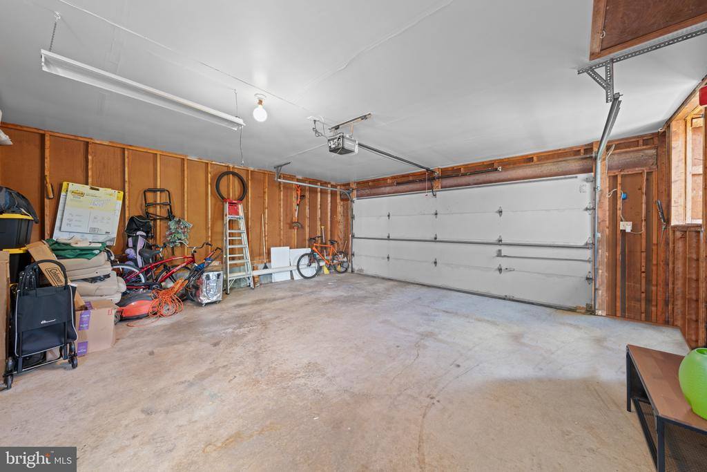 20668 Highland Hall Drive, Gaithersburg, MD 20886