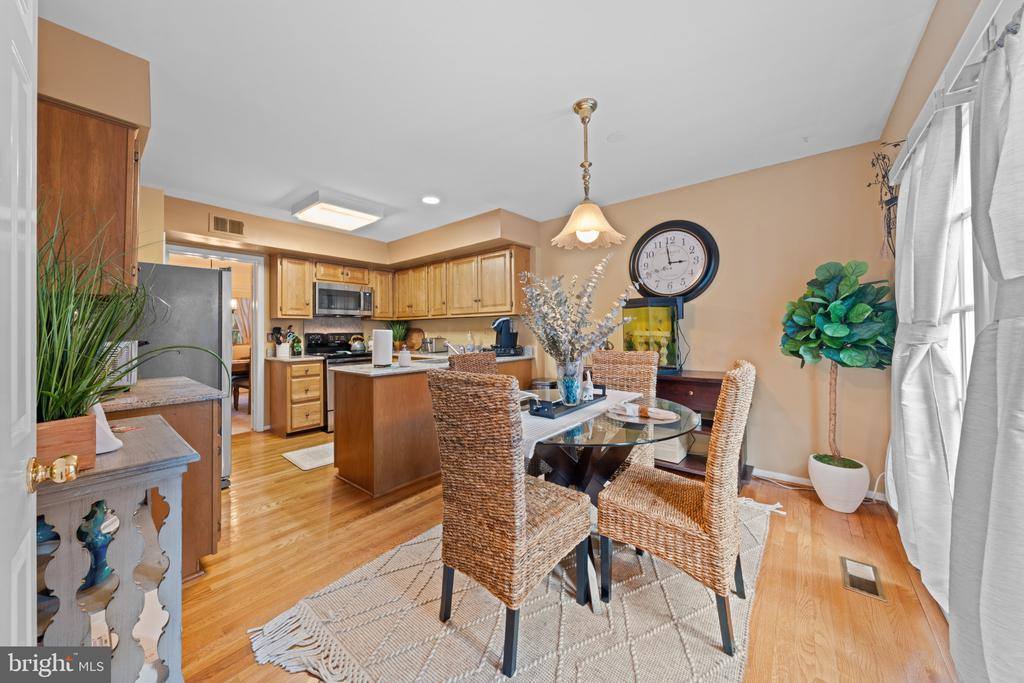 20668 Highland Hall Drive, Gaithersburg, MD 20886