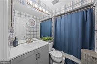 20668 Highland Hall Drive, Gaithersburg, MD 20886
