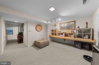 20668 Highland Hall Drive, Gaithersburg, MD 20886