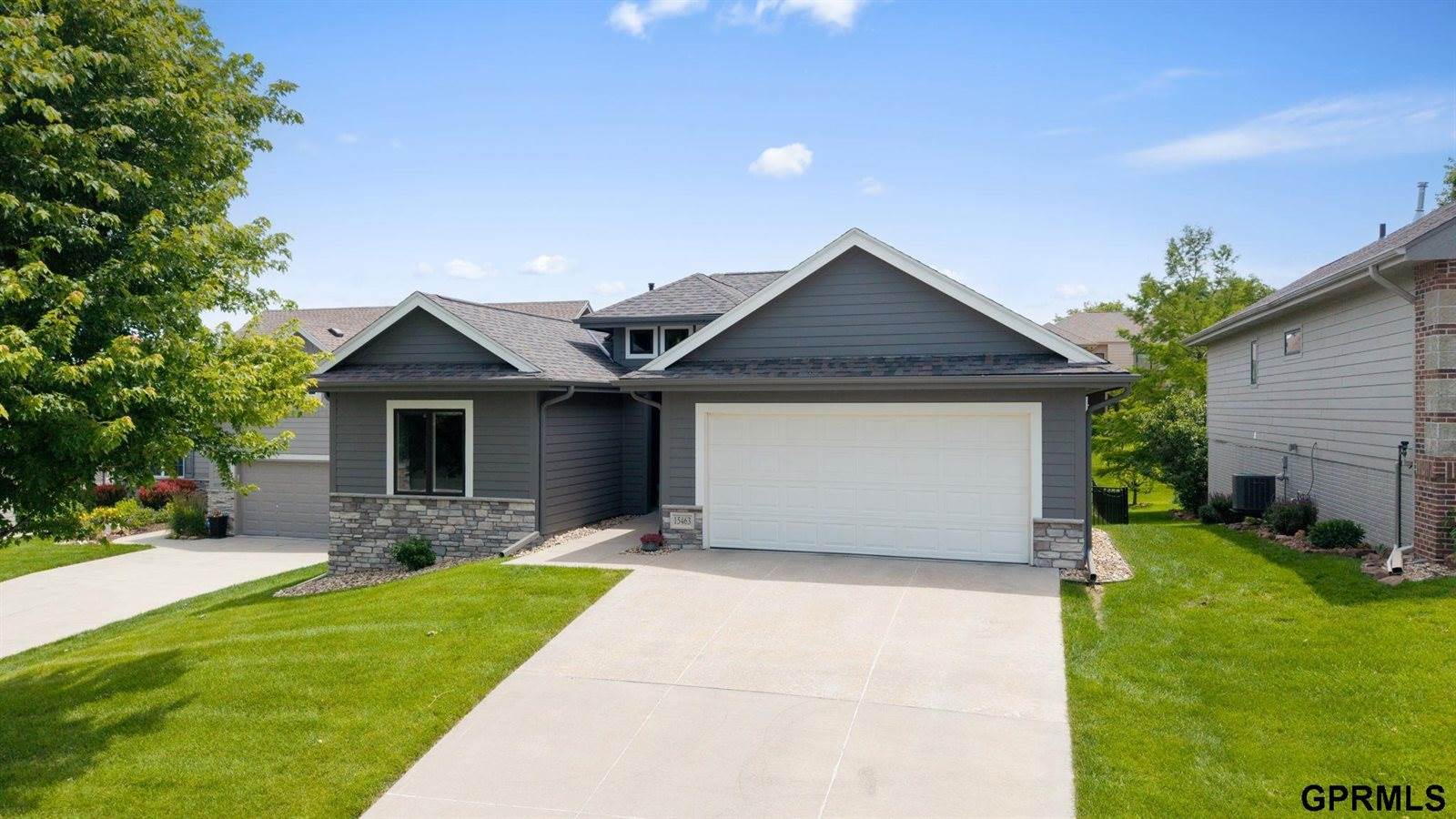 15463 Ogden Circle, Omaha, NE 68116