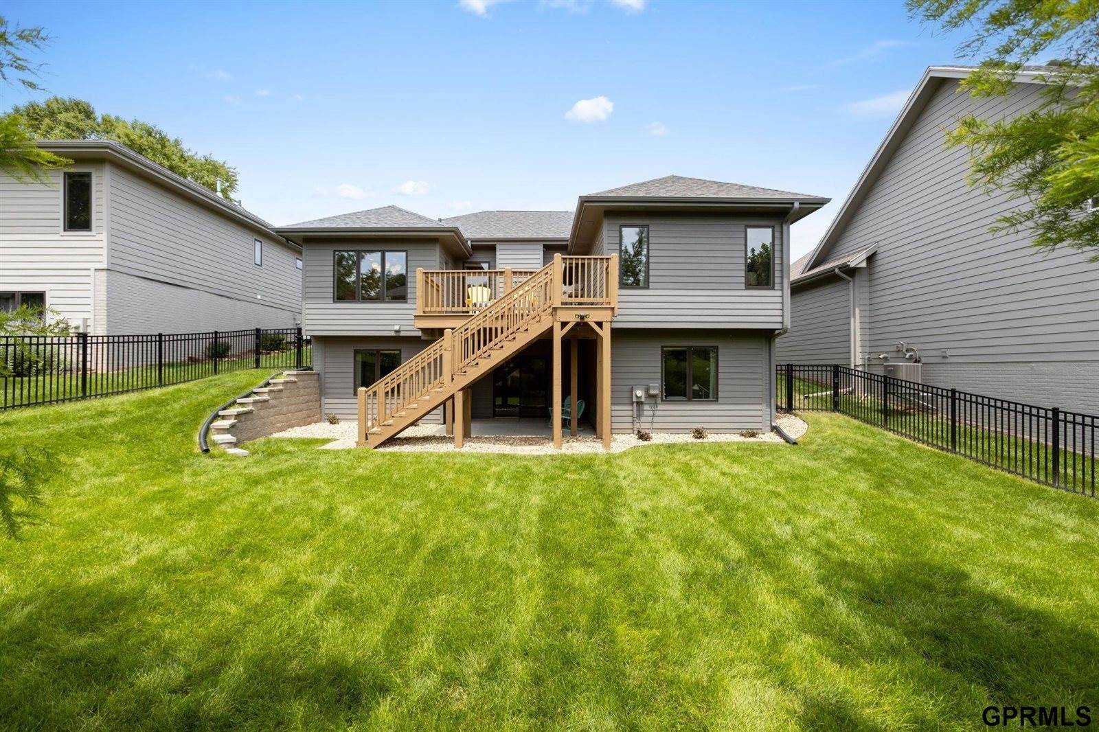 15463 Ogden Circle, Omaha, NE 68116