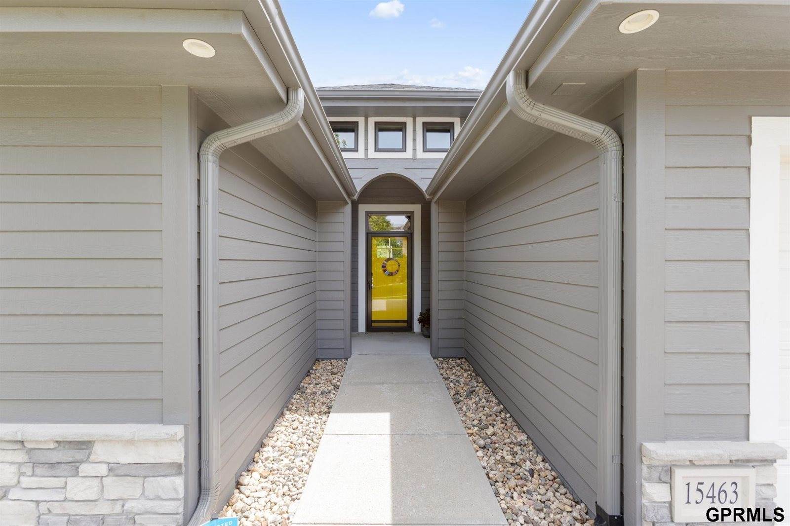 15463 Ogden Circle, Omaha, NE 68116