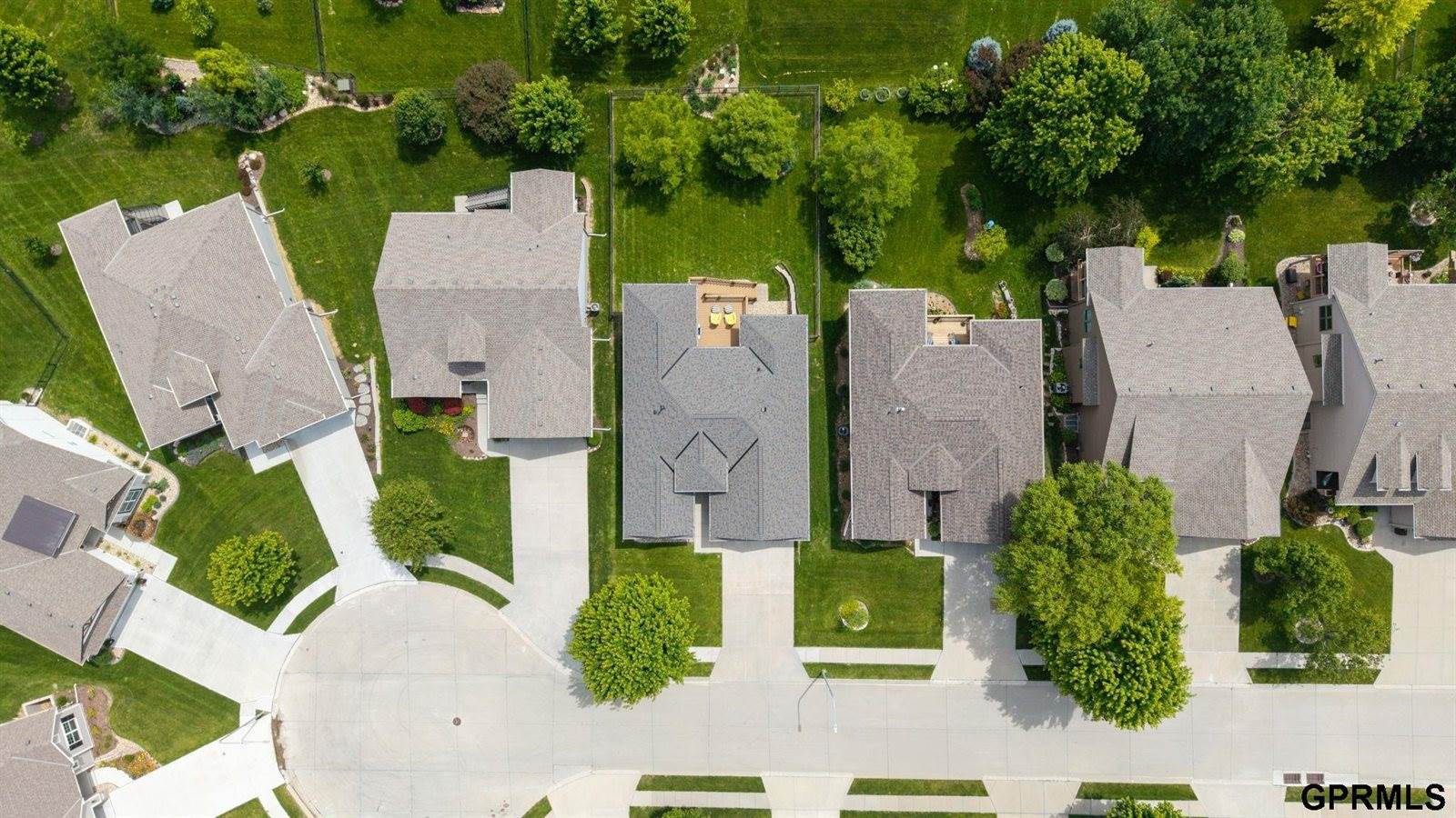 15463 Ogden Circle, Omaha, NE 68116