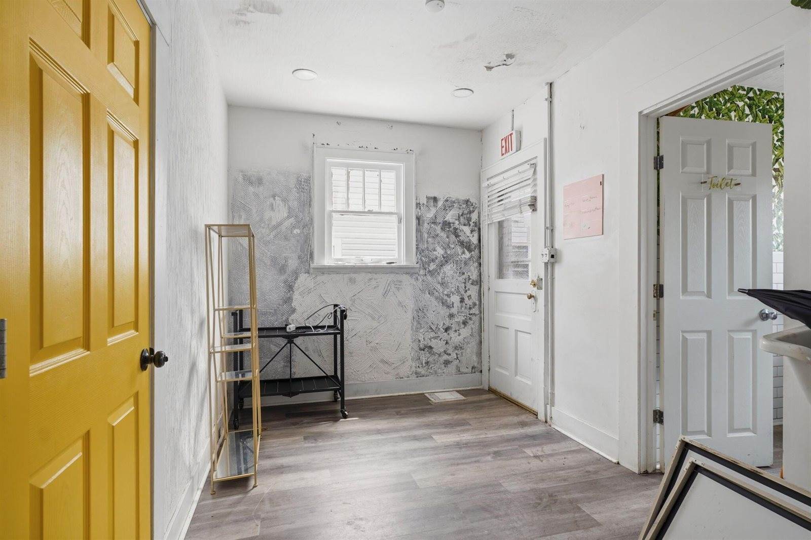 2961 Sullivant Avenue, Columbus, OH 43204