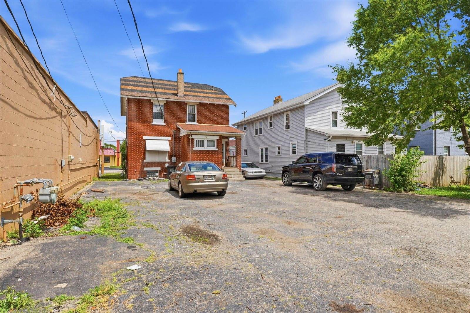 2961 Sullivant Avenue, Columbus, OH 43204
